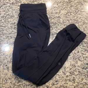 Black LuLuLemon Joggers